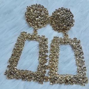 Jewelry - Modern Antiqued Crumbled Knocker Golden Earrings Jewelry - Modern Antiqued Crumbled Knocker Golden Earrings